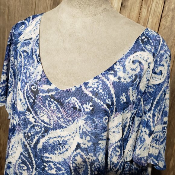 NY Collection 1X Top Blouse Blue White Paisley Flutter Short Sleeve Open Back - Picture 2 of 6